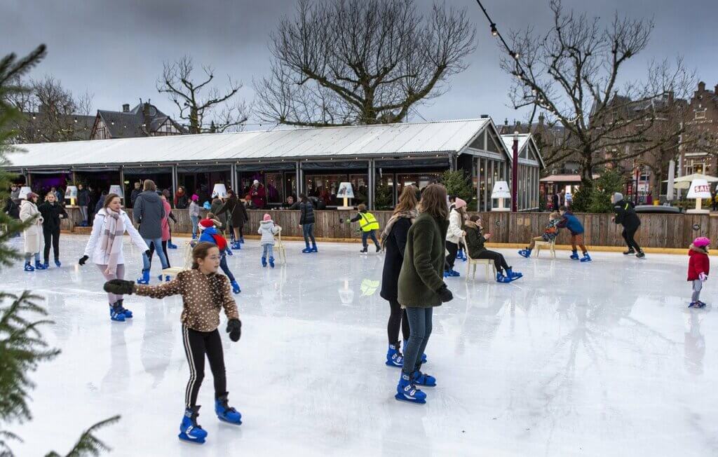schaatsbaan-in-amsterdam