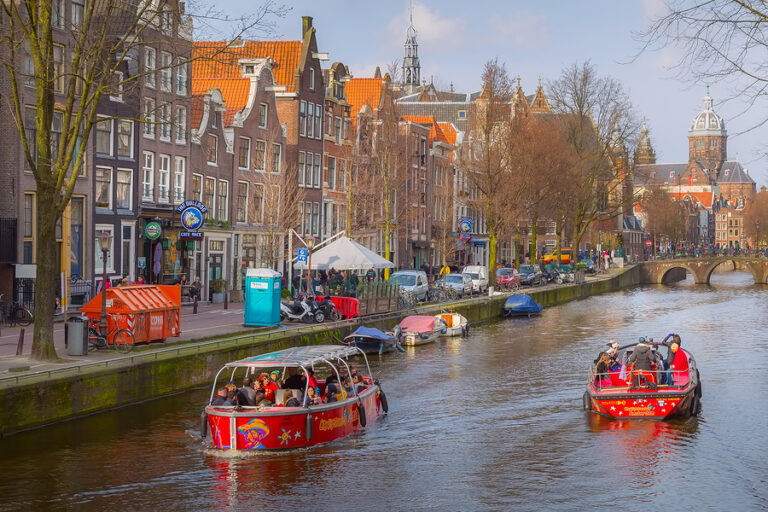 Parkeren Canal Motorboats